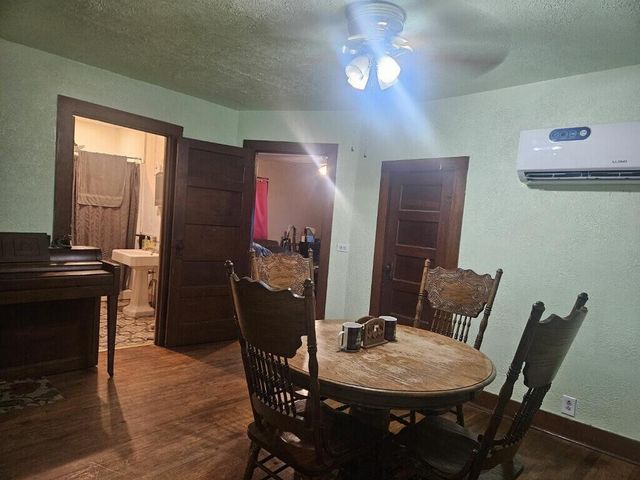 975 Missouri Avenue, West Plains, MO 65775