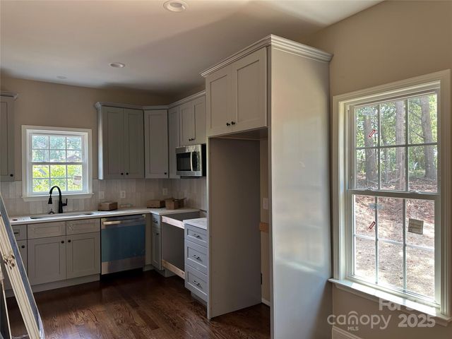 1045 Long Drive, Newton, NC 28658