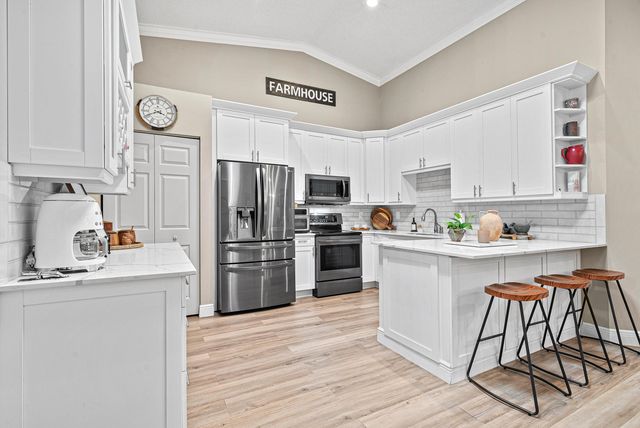 9444 SWANSEA Lane, West Palm Beach, FL 33411