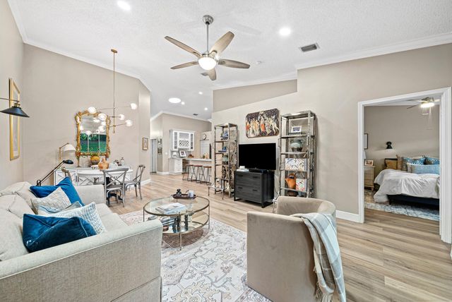 9444 SWANSEA Lane, West Palm Beach, FL 33411