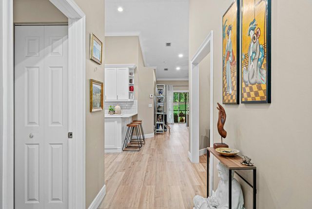 9444 SWANSEA Lane, West Palm Beach, FL 33411