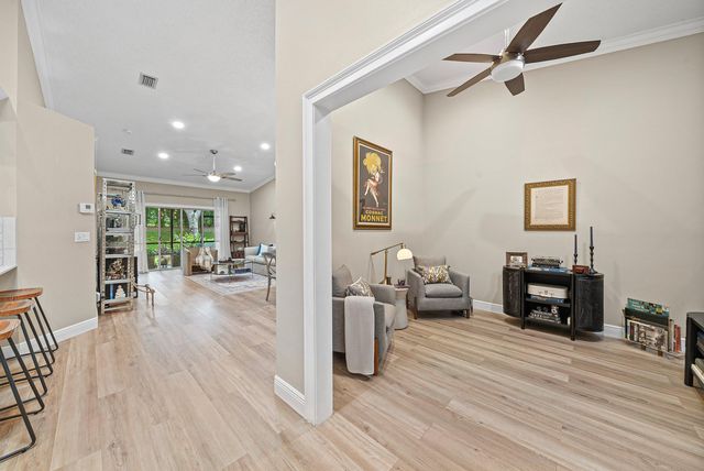 9444 SWANSEA Lane, West Palm Beach, FL 33411