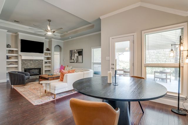 548 Inwood Street, Benbrook, TX 76126