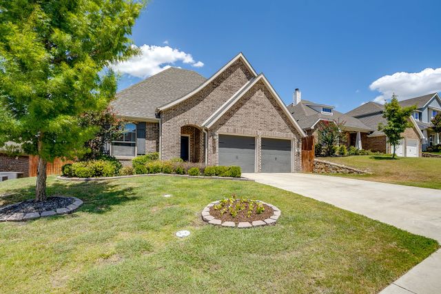 548 Inwood Street, Benbrook, TX 76126