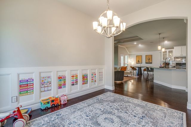 548 Inwood Street, Benbrook, TX 76126