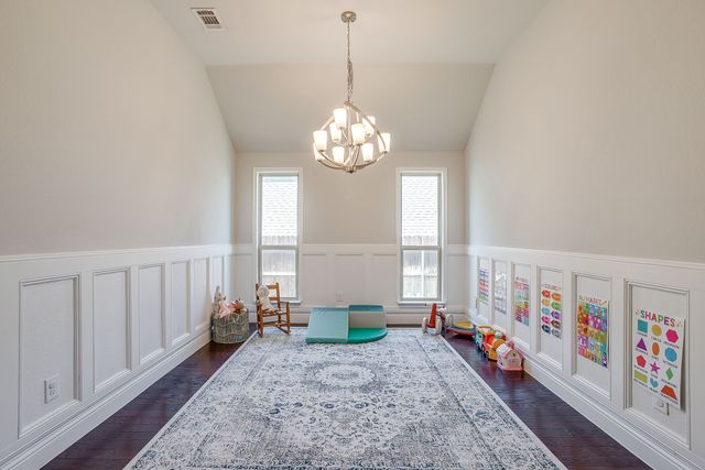 548 Inwood Street, Benbrook, TX 76126