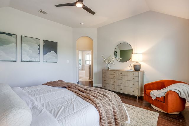548 Inwood Street, Benbrook, TX 76126