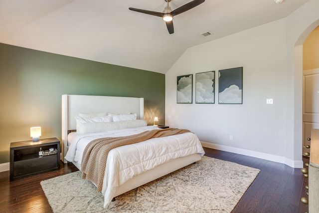 548 Inwood Street, Benbrook, TX 76126
