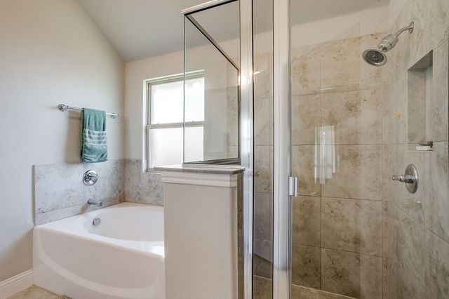 548 Inwood Street, Benbrook, TX 76126