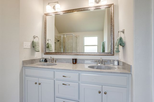 548 Inwood Street, Benbrook, TX 76126