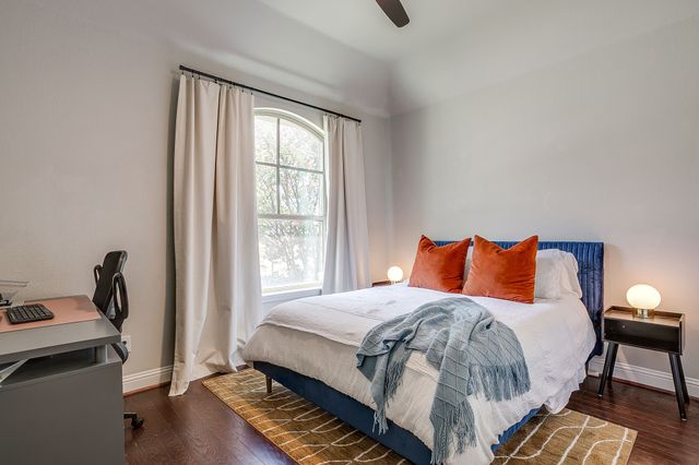 548 Inwood Street, Benbrook, TX 76126