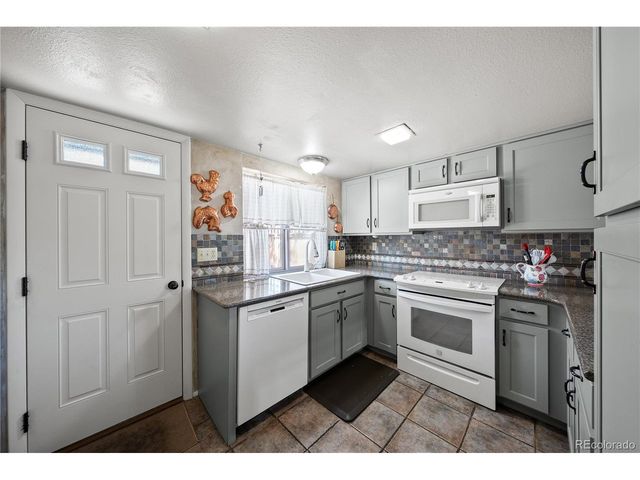 3657 S Laredo St A, Aurora, CO 80013