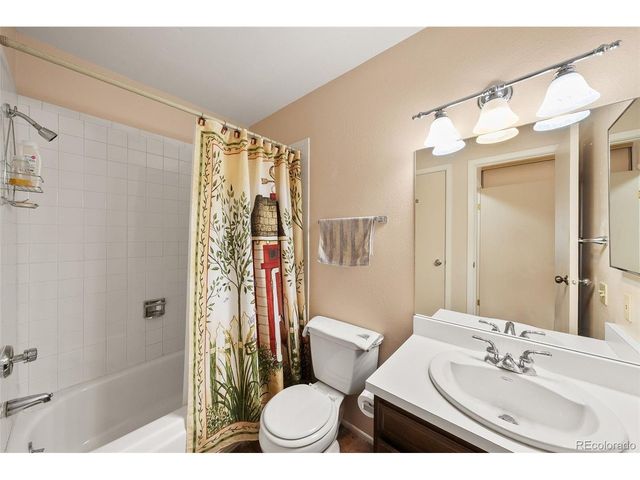 3657 S Laredo St A, Aurora, CO 80013