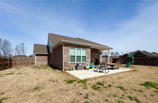 801 Phyllis Farm Road, Prairie Grove, AR 72753