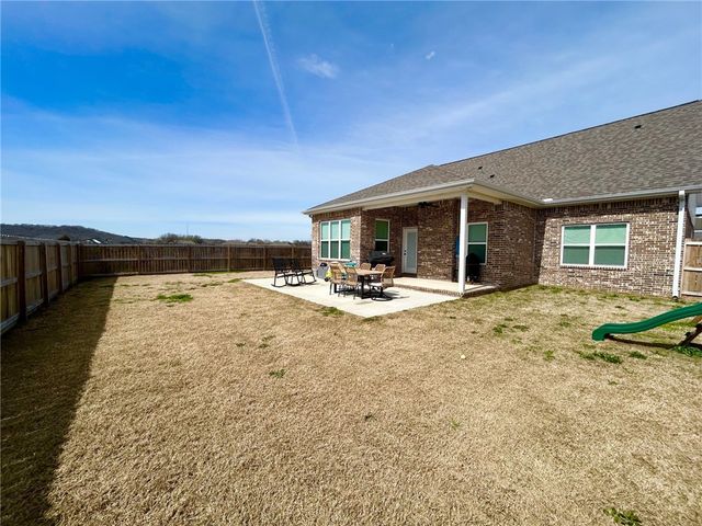 801 Phyllis Farm Road, Prairie Grove, AR 72753