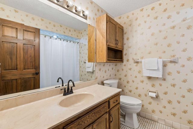 7100 River Shore Lane N, Champlin, MN 55316