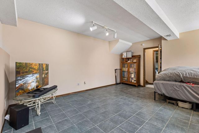 7100 River Shore Lane N, Champlin, MN 55316