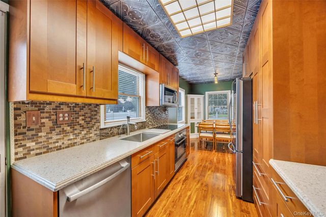 2518 Harvey Avenue, Oceanside, NY 11572