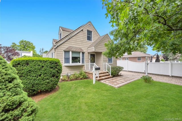 2518 Harvey Avenue, Oceanside, NY 11572