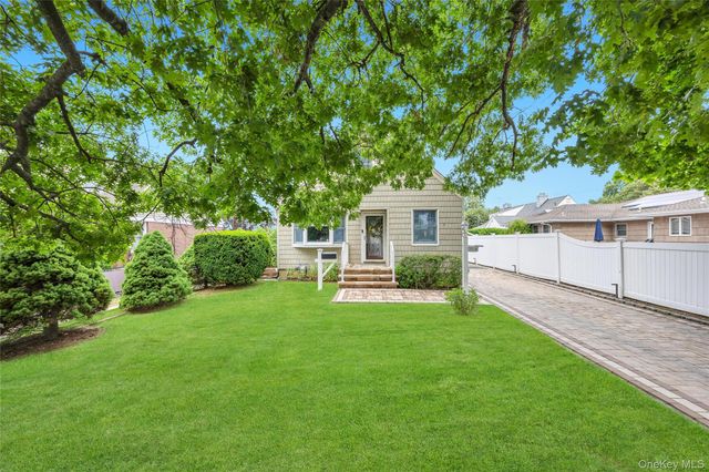 2518 Harvey Avenue, Oceanside, NY 11572
