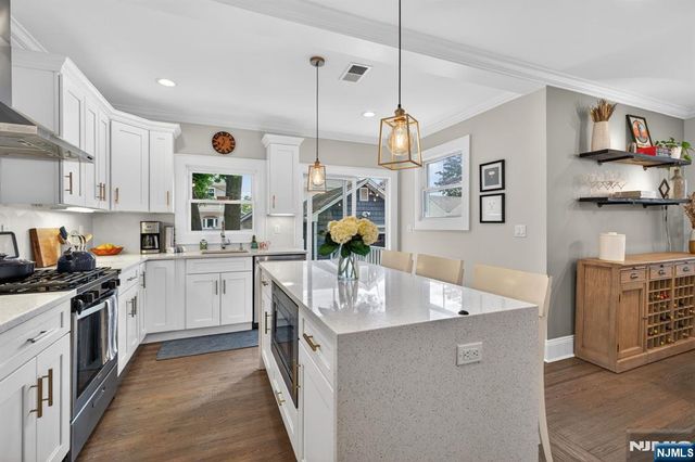 54 Van Riper Avenue, Rutherford, NJ 07070