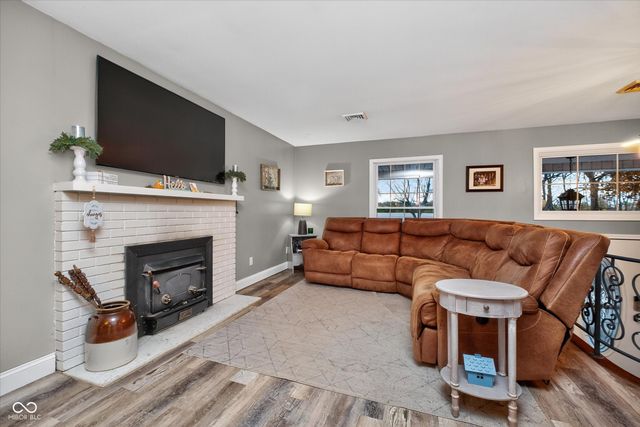 2101 N 300 E, Anderson, IN 46012