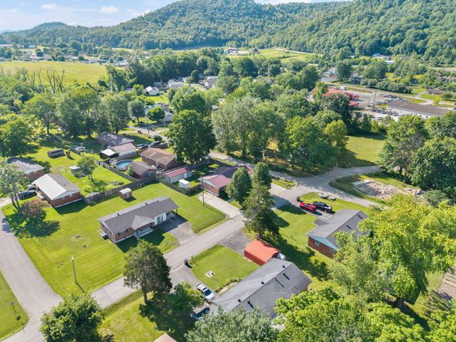 132 Airport Road, Stanton, KY 40380
