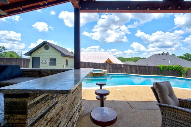 3801 Fern Ridge, Longview, TX 75605