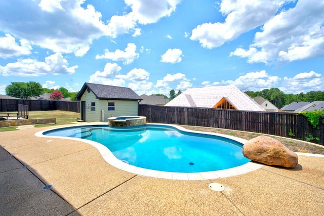 3801 Fern Ridge, Longview, TX 75605
