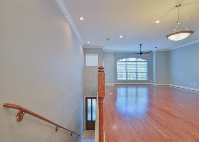 42 Versante Court, Houston, TX 77070