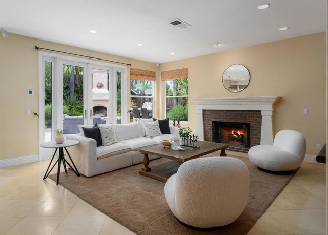 4909 Sandshore Ct, San Diego, CA 92130