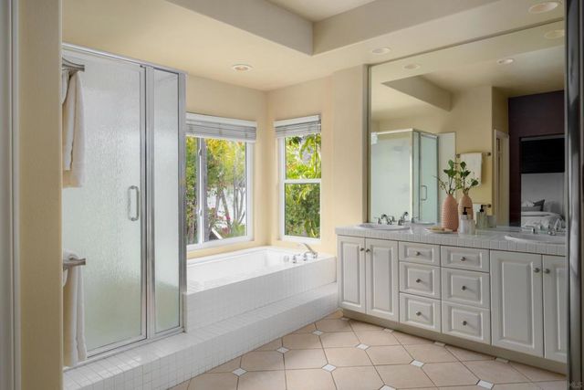 4909 Sandshore Ct, San Diego, CA 92130