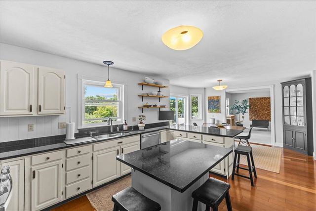 4 Lakemont Drive, St. Albans Town, VT 05478