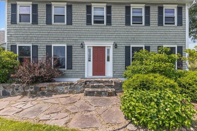4 Lakemont Drive, St. Albans Town, VT 05478