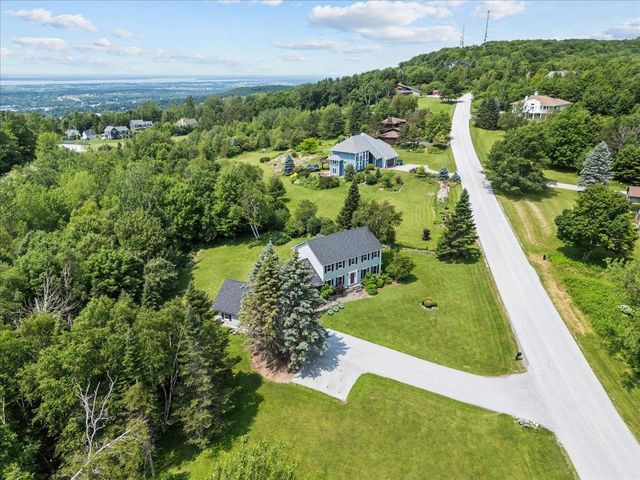 4 Lakemont Drive, St. Albans Town, VT 05478