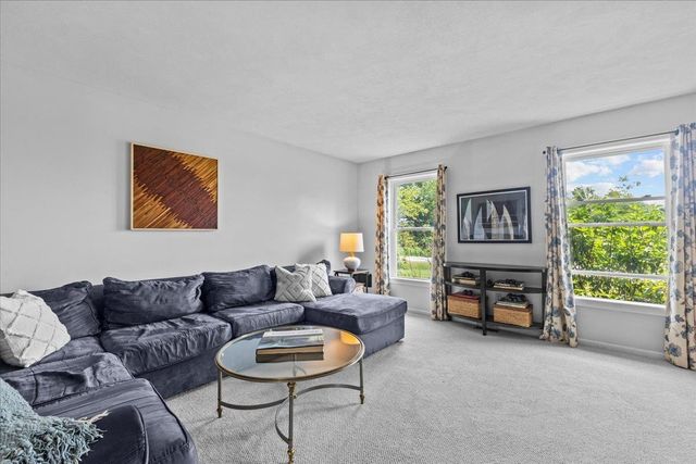4 Lakemont Drive, St. Albans Town, VT 05478