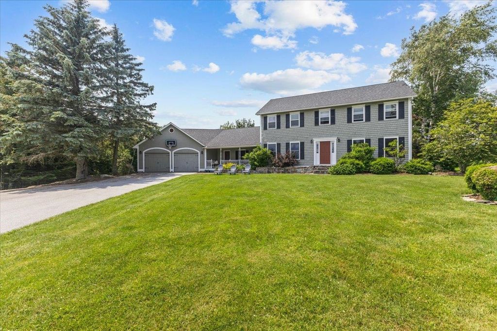 4 Lakemont Drive, St. Albans Town, VT 05478