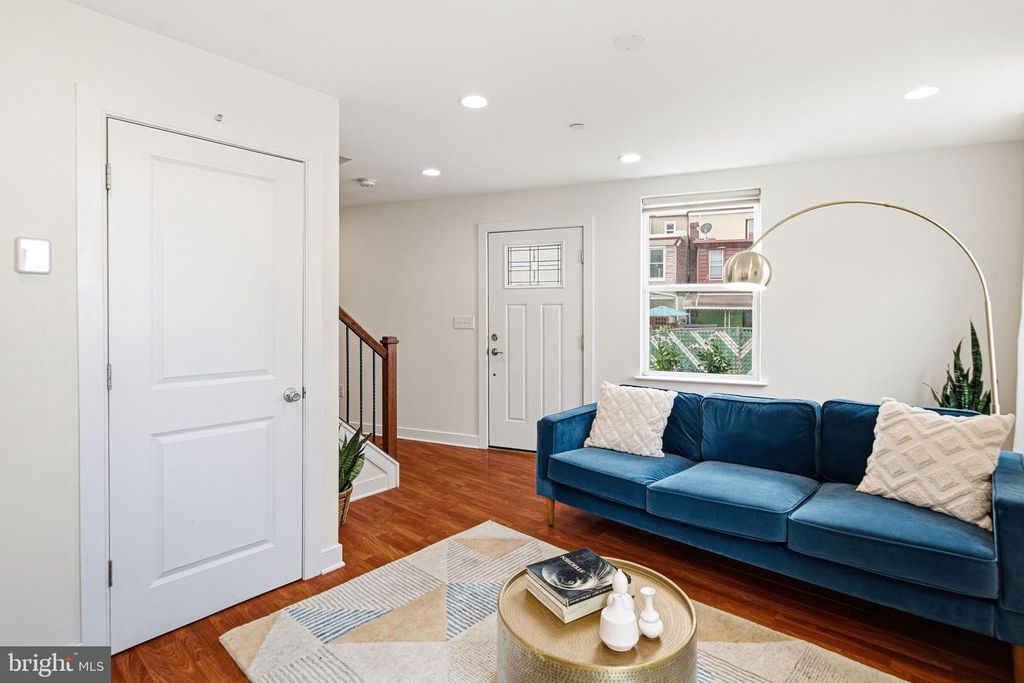 2015 MARTHA ST, PHILADELPHIA, PA 19125 — photo 3