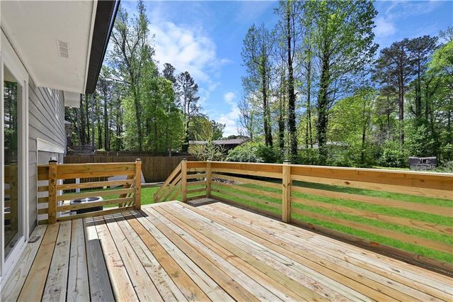 140 Buckhurst Way, South Fulton, GA 30349