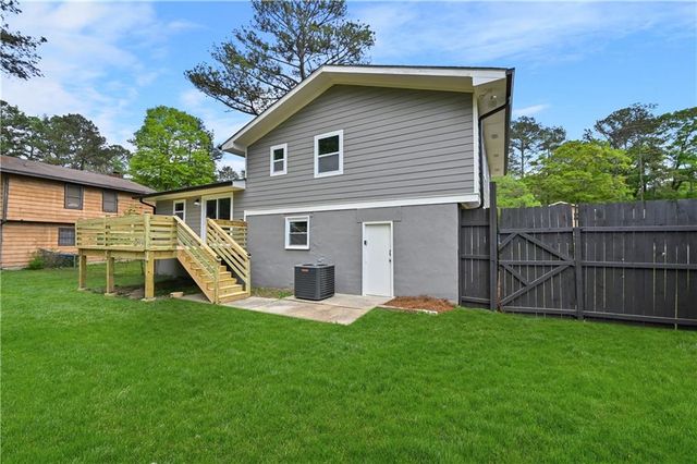 140 Buckhurst Way, South Fulton, GA 30349