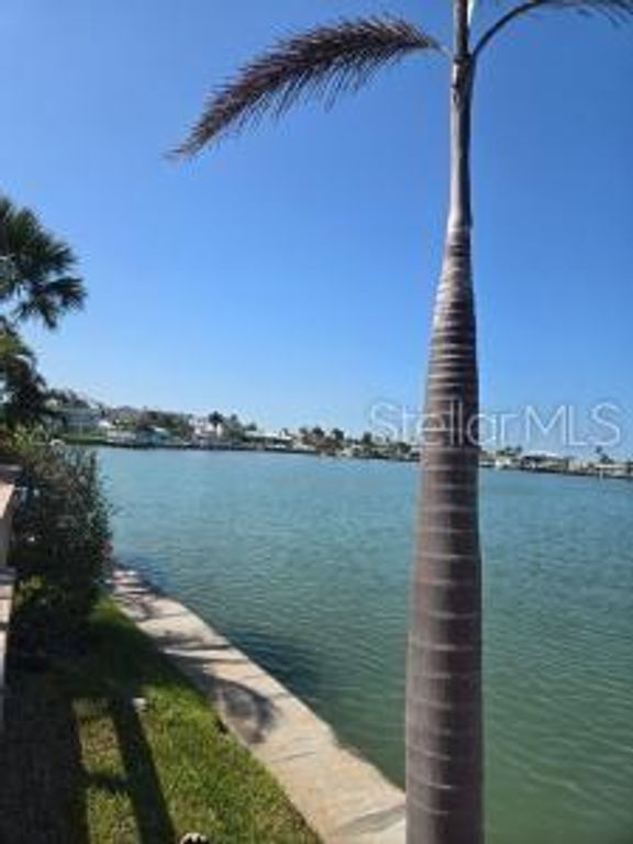 531 HARBOR DRIVE N, Indian Rocks Beach, FL 33785