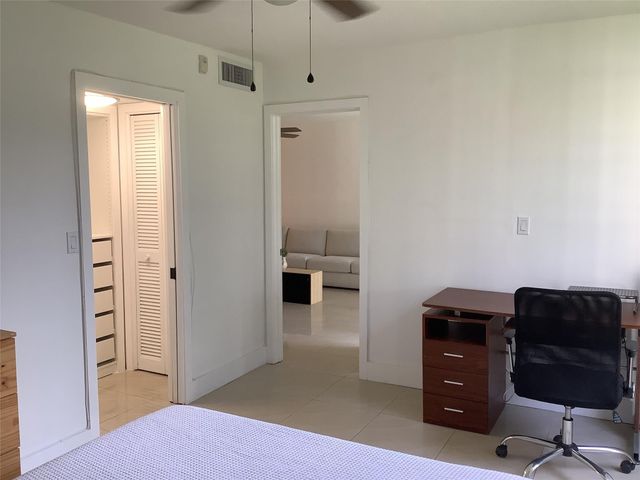 2600 S Course Dr 203, Pompano Beach, FL 33069