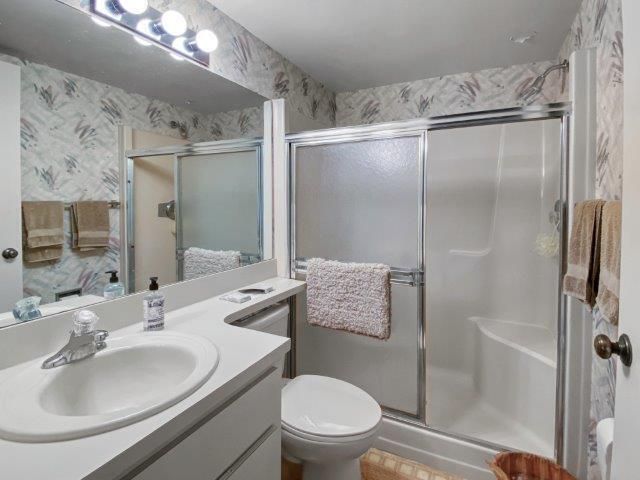 62 Springdale Circle, Palm Springs, FL 33461