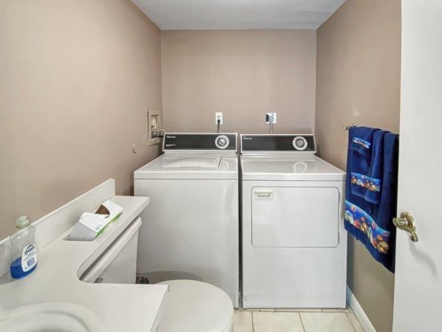 62 Springdale Circle, Palm Springs, FL 33461