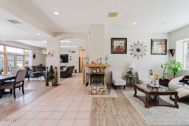 2257 W Avenue O4, Palmdale, CA 93551