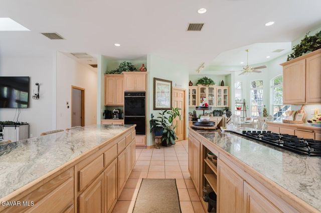 2257 W Avenue O4, Palmdale, CA 93551