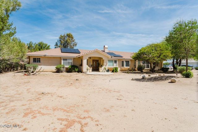 2257 W Avenue O4, Palmdale, CA 93551