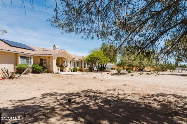 2257 W Avenue O4, Palmdale, CA 93551
