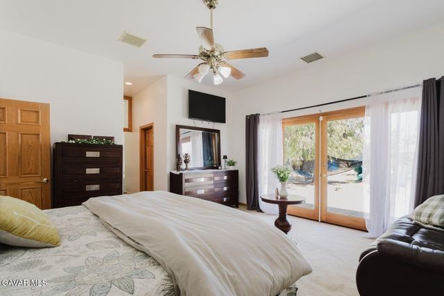2257 W Avenue O4, Palmdale, CA 93551