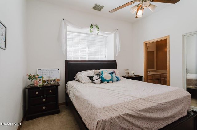 2257 W Avenue O4, Palmdale, CA 93551